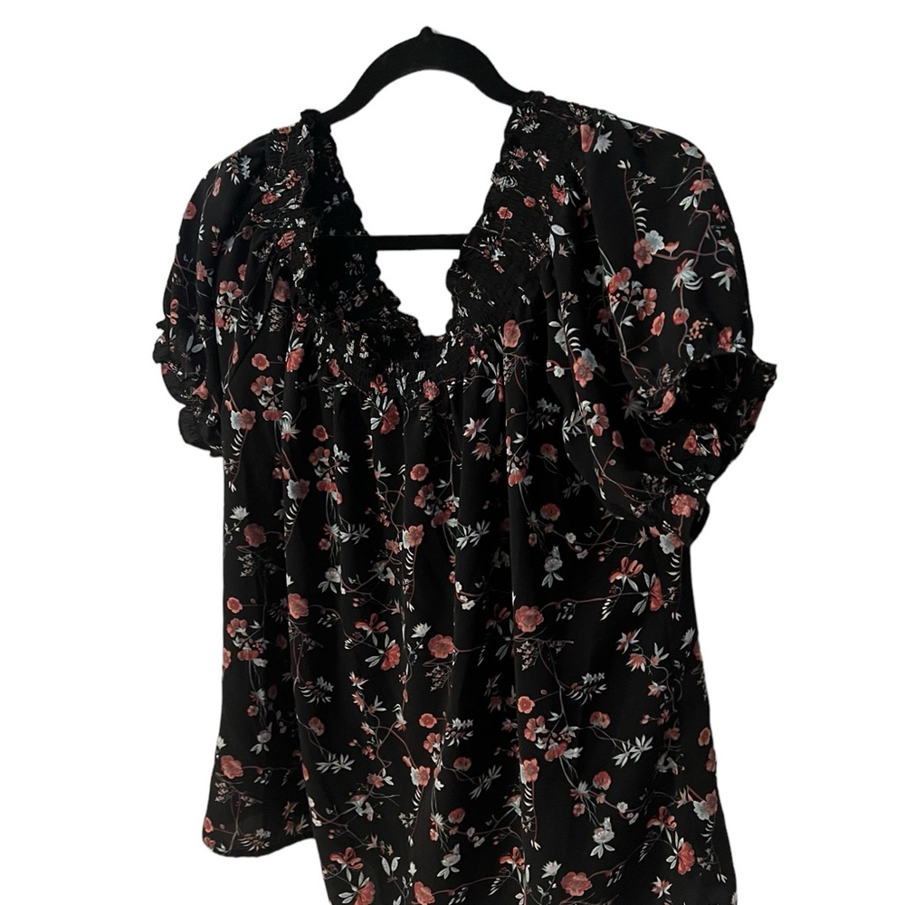 A Trendsetter blouse in size XXL - Picture 6 of 6